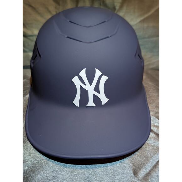 ⚾⚾ NY YANKEES MACH Batting Catchers Coaches Skull Helmet MLB Official GAME L@@K⚾ - Picture 6 of 11